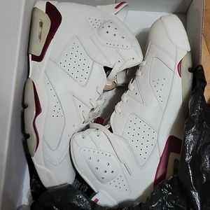 Air Jordan 6 Maroon